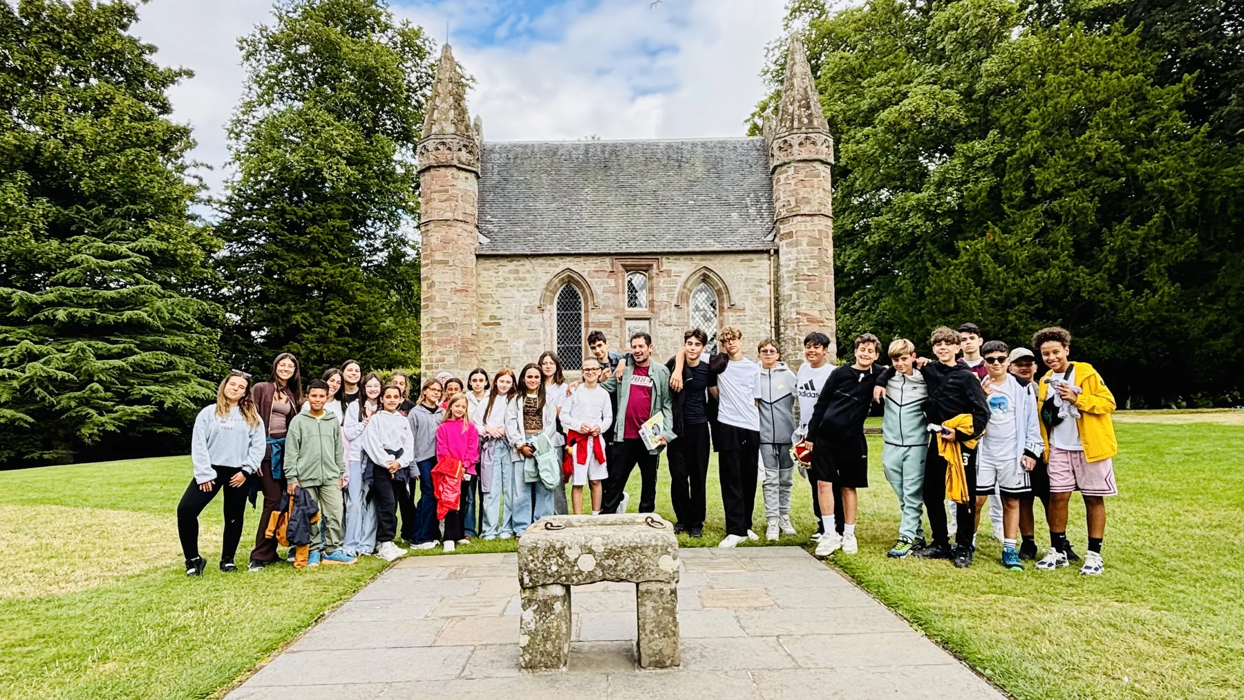 I ragazzi di Let's Learn English Academy durante il viaggio studio in Scozia 2026